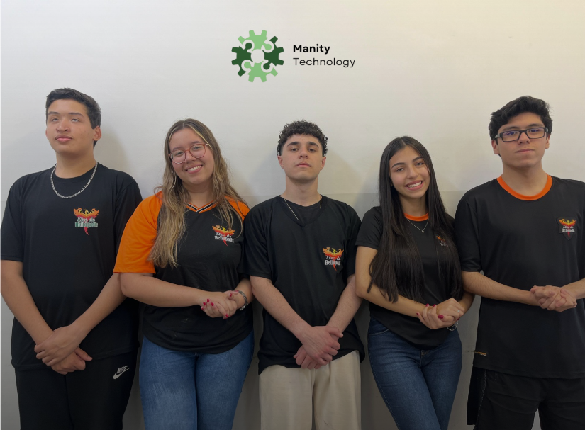 Foto dos integrantes da Manity Technology